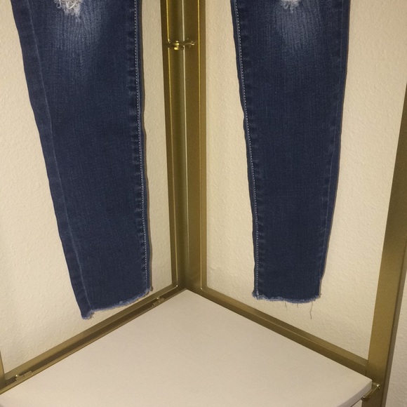Kancan Distressed Skinny Jeans - Picture 4 of 10
